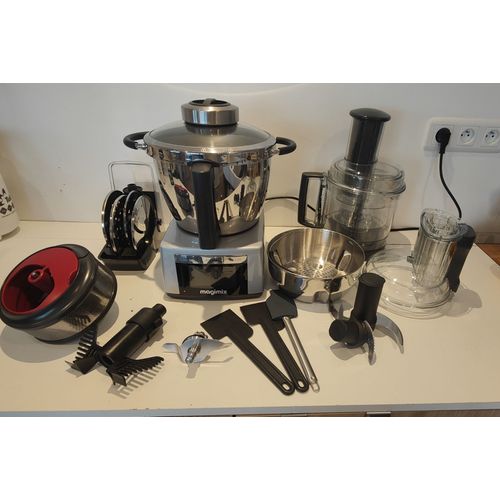 Robot Magimix Cook expert et ses accessoires