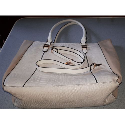 Sac  Main Accessorize-Blanc/Beige-2 Poignes-Bandoulire Amovible-Compartiment Intrieur Avec Poches Zipp Entour De 2 Compartiments Spars Ferms Par Une Pression - 44.5x28x14cm-100%Polyurthane
