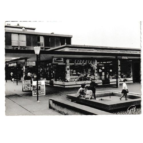 Sarcelles-Locheres ,Le Centre Commercial , N4
