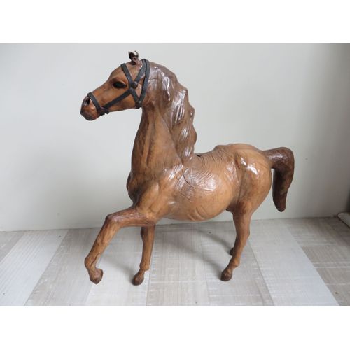 Sculpture Cheval En Cuir