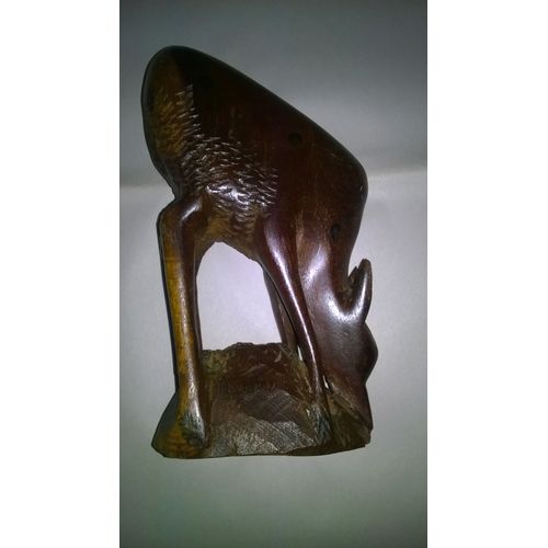 Sculpture En Bois D'une Biche