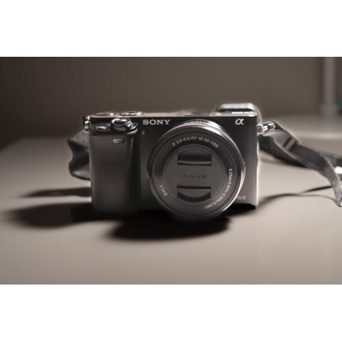 Sony A6000 24.3 mpix + Objectif Kit Lens 16-50 mm