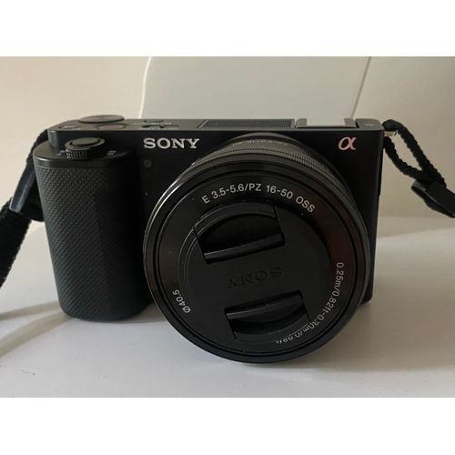 SONY PACK ZV-E10 24.2 MPIX + OBJECTIF E 16-50MM F/3,5-5,6 OSS + 2ME BATTERIE + CHARGEUR