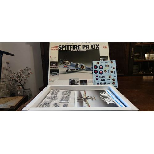 Spitfire Pr Xix 1/48e Griffon 65 Engine Casadio
