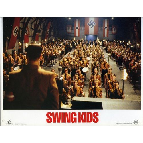 Swing Kids : Photo D'exploitation Cinmatographique - Format 22x28.5 Cm - De Thomas Carter Avec Robert Sean Leonard, Christian Bale, Frank Whaley, Barbara Hershey, Tushka Bergen, David Tom - 1993