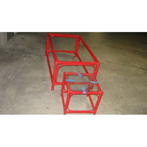 Table Basse En Rotin Rouge 106x62x42 Plus Petite Table Rotin Rouge 40x40x42 Plus 2 Tablettes En Rotin Blanc 42x30x51 Chacune Avec Deux Vitres Pour tagres
