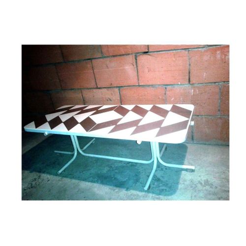 Table Design Art Deco Emaillee Geometric Blanc Marron Metal Gueridon Desserte Selette Rectangulaire Style Modern Structure Tubes Support Presentation Mobilier Salon Divan Coin Canape