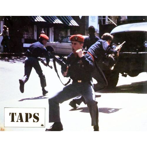 Taps : Jeu A De 8 Photos D'exploitation Cinmatographique - Format 21x27 Cm - De Harold Becker Avec George C. Scott, Timothy Hutton, Ronny Cox, Sean Penn, Tom Cruise, Giancarlo Esposito - 1981