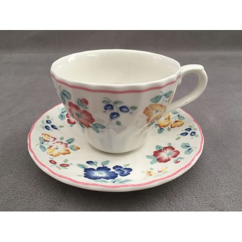 Tasse Sous-Tasse Made In England Staffordshire Modle Churchill Vintage Faence