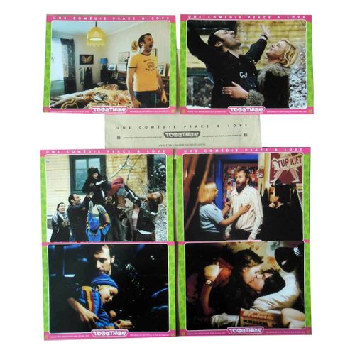 Together - Tillsammans: Jeu De 6 Photos D'exploitation Cinmatographique - Format 21x27.5 Cm - De Lukas Moodysson Avec Lisa Lindgren, Michael Nyqvist, Emma Samuelsson, Sam Kessel - 2000