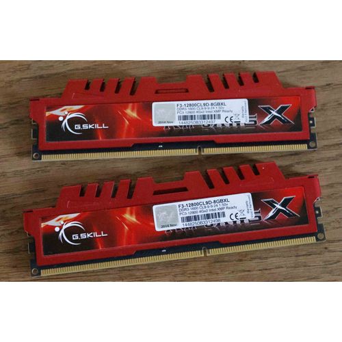 Vends 2 barettes de mmoire G.SKILL Ripjaws X 8Go DDR3 1600MHz