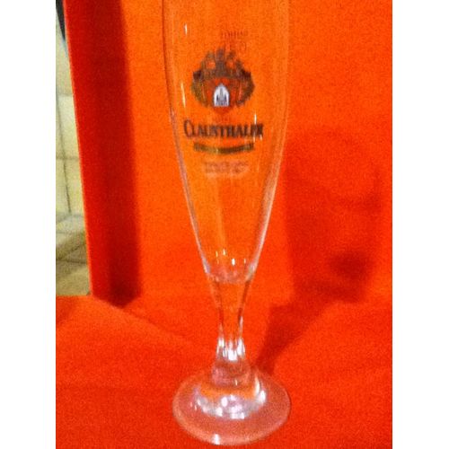 Verre  Bire Sur Pied (Flte) Clausthaler - 20 Cl - Ecusson Rouge Blanc Et Or, Bords Dors