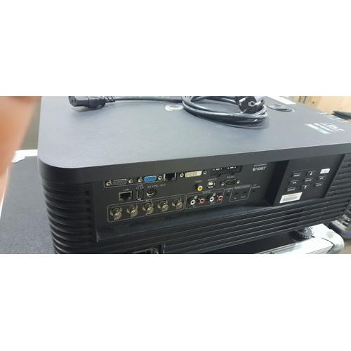 Videoprojecteur professionnel Laser Benq Lu9235 6000Lm
