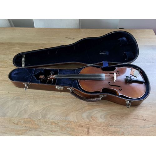 Violon Fait  Mirecourt Vers 1930, Portant Une tiquette Testore. Trs Bon tat. Fond Deux Pices. 360 Mm Livr Avec tui En Noyer Ancien (Premire Moiti Xxe S.)