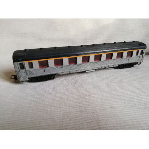 Wagon Voyageur N 24 Ho 1/87 ( Made In France )