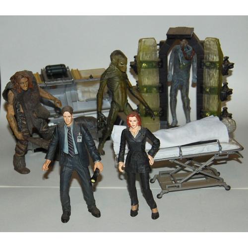 X-Files Lot Fox Mulder Nanderthal Alien Figurines 90