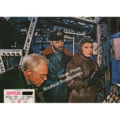 Zeppelin - Photo D'exploitation Cinmatographique Couleur - Format 21x28 Cm - De Etienne Prier Avec Michael York, Elke Sommer, Rupert Davies, Alexandra Stewart - 1971