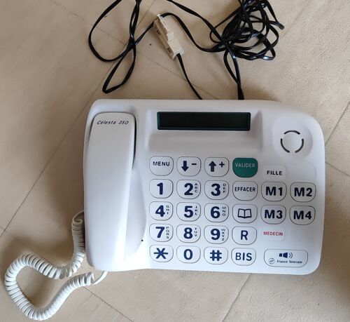 téléphone a grosses touches
