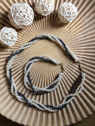 Collier De Perles Et Bracelet De Perles Blanches Et Bleu Marine