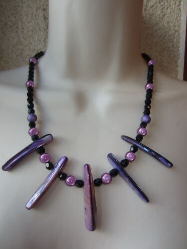 Collier Violet Et Noir Avec Perles En Nacre