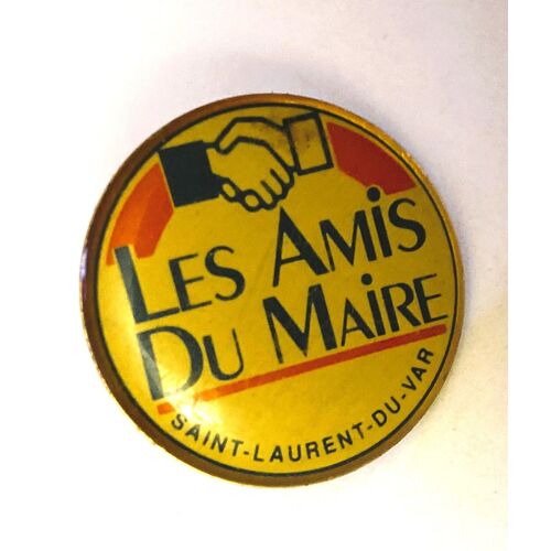 Pins Ville Saint Laurent Du Var 06 Les Amis Du Maire
