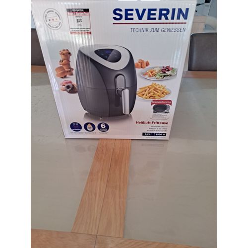 une friteuse à cuisson sans huile, à air chaud de la marque SEVERIN . Ses caractéristiques sont: 1.2L et 1500W