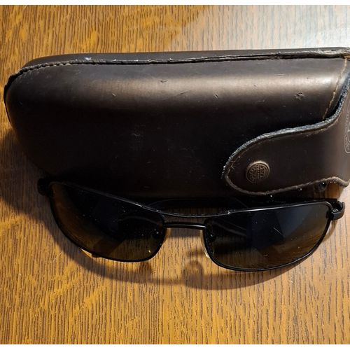 Rares Lunettes Vuarnet Pouilloux Estampillées Réf 193 Noi Très Bonne État Avec Leur Étui Rigide Original.