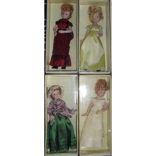 Lot 4 Poupées Porcelaine Collection Dames D'époque Editions Atlas