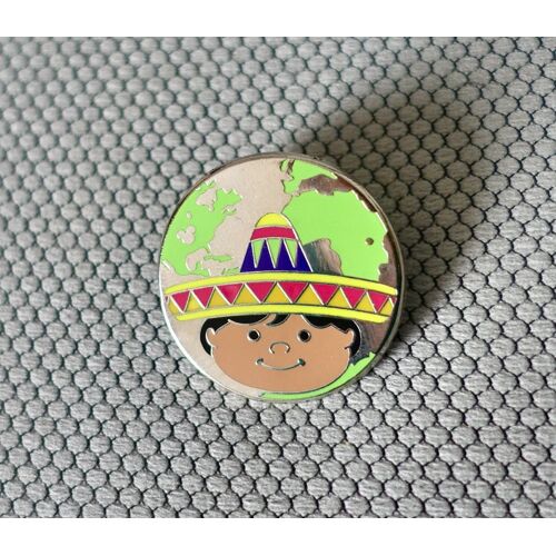 Pins Disney. Chapeau Mexicain. Série "It's A Small World" 2009. Mexique, Amérique Centrale. Mickey Numéro 2/6. Officiel Pin Trading 2009