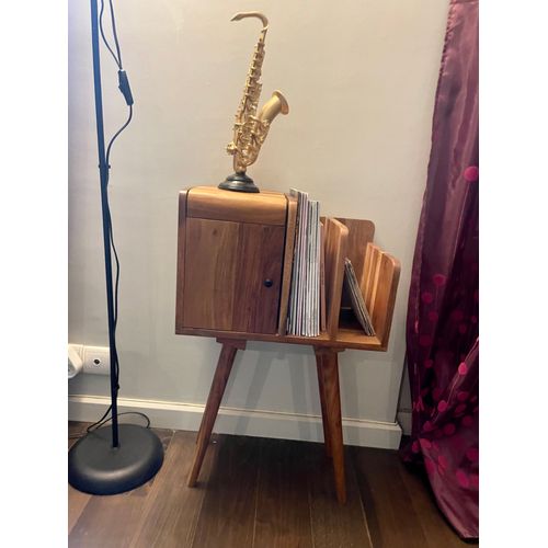 Petit Meuble De Rangement En Acacia "Maisons Du Monde", Très Bon État. Profondeur : 26 Cm, Hauteur 69.5 Cm, Longueur 44 Cm.