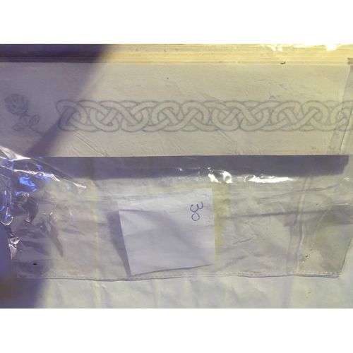 30 Tatouages Temporaires - Motif Chaîne+Rose - Halloween Gothique