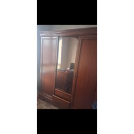 Chambre Complète Commode Armoire Lit Deux Table J'vais Très Bonne État 350e