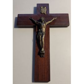Crucifix en bois et laiton