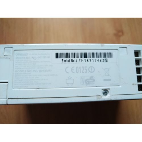 Ensemble accessoires WII + console Wii (à tester) + Wii Fit Balance board