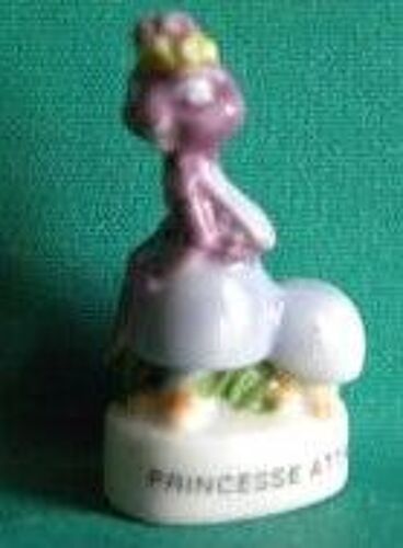 Fève Disney / Pixar Brillante = La Fourmi Princesse Atta De La Série 1001 Pattes