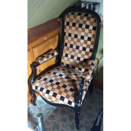 Très Ancien Fauteuil Voltaire, Refait Années 1970 - Look Rétro Vintage : Velours À Damier, Clous Dorés De Tapissier - France ,Fin 19ème Début 20ème Siècle