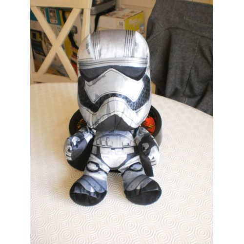 peluche star wars " capitaine phasma "