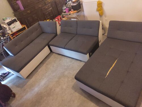 Canapé 7 Places Moelleux . Longueur : 360cm, Largeur Profondeur :224cm,Hauteur : 84cm L¿Assise 55cm.