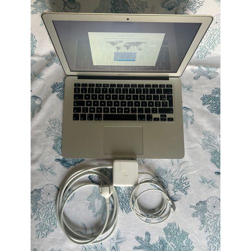 Apple MacBook Air mi-2012 - 13" Intel Core i7 - Ram 4 Go - DD 256 Go