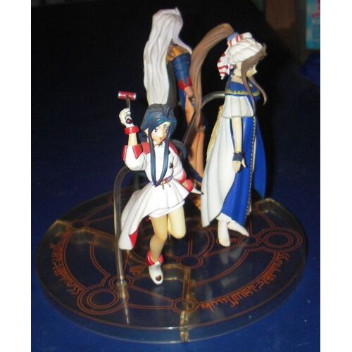 Figurine Ah ! My Goddess. Belldandy Et Ses 2 Soeurs Skuld Et Urd