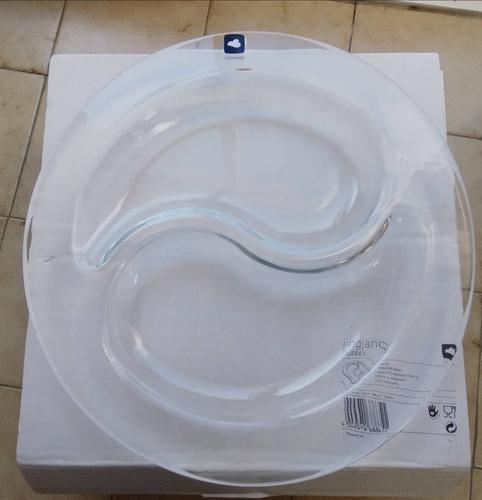 Grand Plat En Verre Transparent