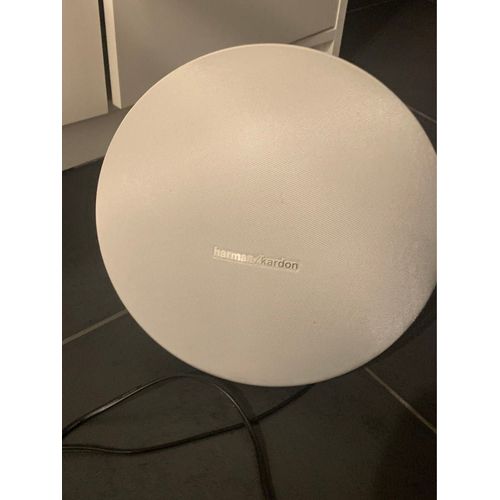 Enceinte Bluetooth harman/kardon. Couleur blanche 