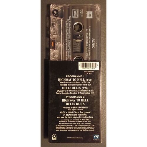 Collector K7 Audio 2 Titres Acdc Highway To Hell + Hells Bells (Live 1990-1991) / 1992 Cassette Single Tape Ac Dc / Atco Carrere Music 7567-98479-4 Ca 970 Made In The E.E.C. Warner Company