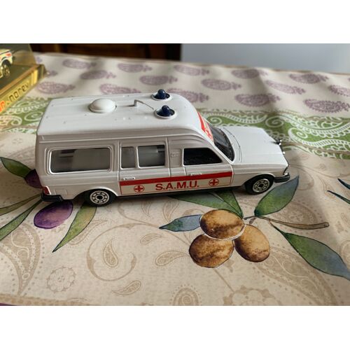 Ambulance Mercedes Norec Jet Car Made In France 874 Sans Boite-Norev