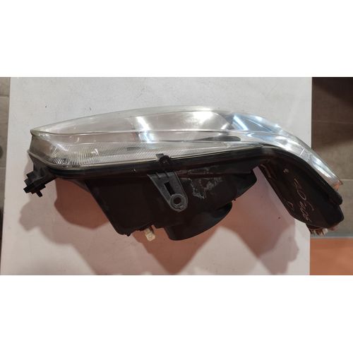 Phare Avant Droit Peugeot 306 Réf : 88203989