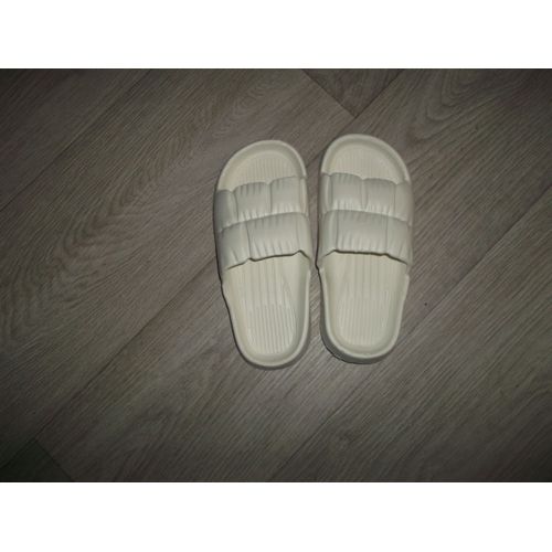 Chaussures De Plage, Claquettes, Beige Taille 36/37 Neuves