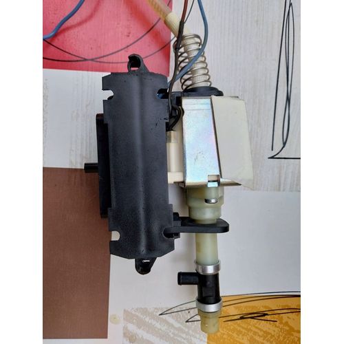 Pompe De Machine À Café 4055131520 ELECTROLUX ELM 5000 type PNC 910 002 196