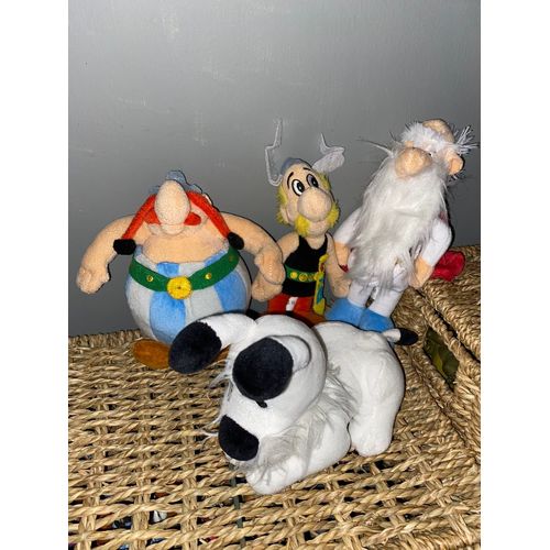 Lot 4 Peluches Astérix Delta Sport 
