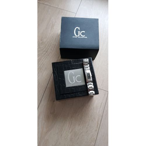 Montre Guess Collection Femme Vintage Dans Son Coffret