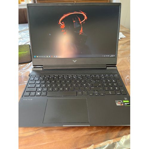 HP Victus 15-FB0200NF - 15" AMD Ryzen 5 5600H - 3.3 Ghz - Ram 24 Go - DD 512 Go